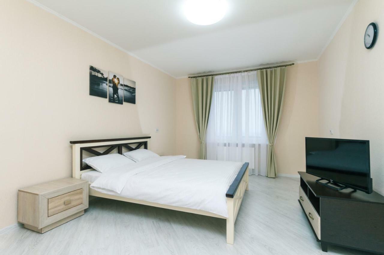 Видовая квартира Yaroslavichi-2 Вишгород Екстер'єр фото